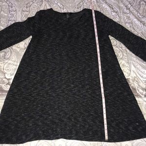 Black/white flowy dress